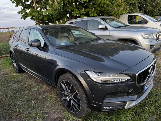 Volvo V90 Cross Country 2.0 D [D5] AWD Geartronic
